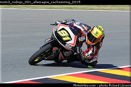 moto3_rodrigo_001_allemagne_sachsenring_2015.jpg