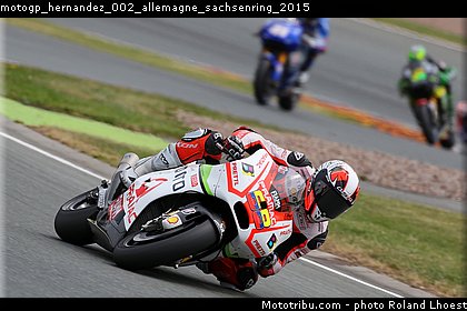 motogp_hernandez_002_allemagne_sachsenring_2015.jpg