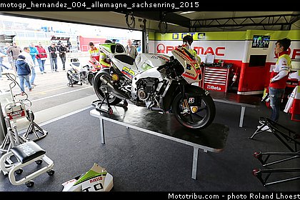 motogp_hernandez_004_allemagne_sachsenring_2015.jpg