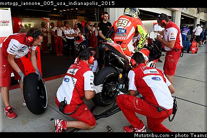 motogp_iannone_005_usa_indianapolis_2015.jpg