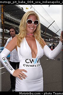 motogp_pit_babe_004_usa_indianapolis_2015.jpg