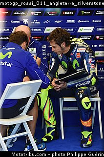 motogp_rossi_011_angleterre_silverstone_2015.jpg