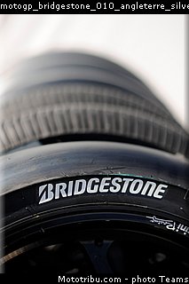 motogp_bridgestone_010_angleterre_silverstone_2015.jpg
