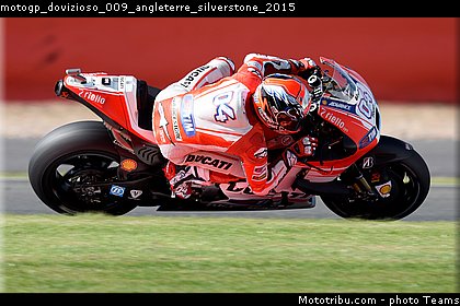 motogp_dovizioso_009_angleterre_silverstone_2015.jpg