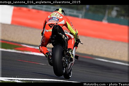 motogp_iannone_016_angleterre_silverstone_2015.jpg