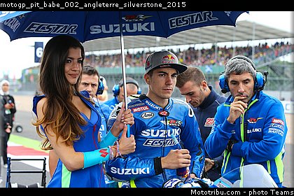 motogp_pit_babe_002_angleterre_silverstone_2015.jpg