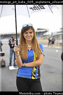 motogp_pit_babe_005_angleterre_silverstone_2015.jpg