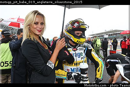 motogp_pit_babe_019_angleterre_silverstone_2015.jpg