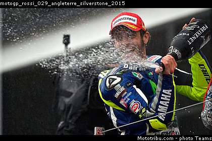 motogp_rossi_029_angleterre_silverstone_2015.jpg