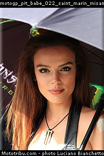 motogp_pit_babe_022_saint_marin_misano_2015.jpg
