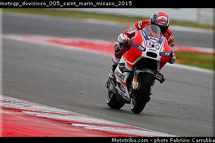 motogp_dovizioso_005_saint_marin_misano_2015.jpg