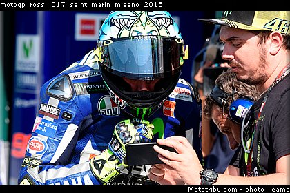 motogp_rossi_017_saint_marin_misano_2015.jpg