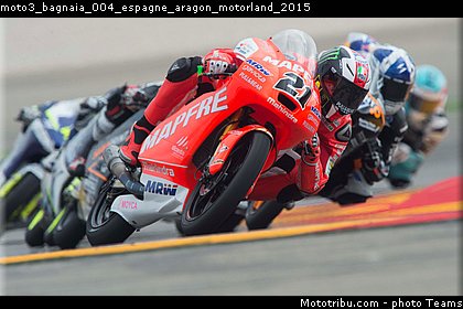 moto3_bagnaia_004_espagne_aragon_motorland_2015.jpg