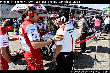 motogp_bridgestone_004_espagne_aragon_motorland_2015.jpg