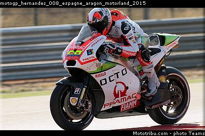 motogp_hernandez_008_espagne_aragon_motorland_2015.jpg