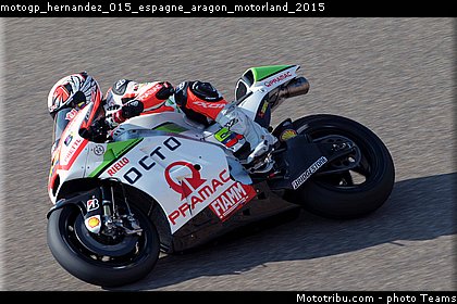 motogp_hernandez_015_espagne_aragon_motorland_2015.jpg