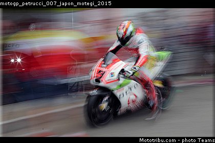 motogp_petrucci_007_japon_motegi_2015.jpg