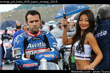 motogp_pit_babe_005_japon_motegi_2015.jpg