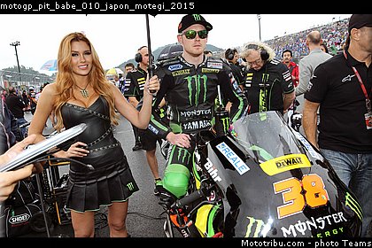 motogp_pit_babe_010_japon_motegi_2015.jpg
