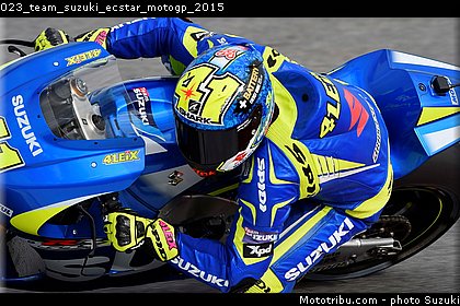 023_team_suzuki_ecstar_motogp_2015.jpg