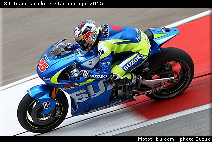 034_team_suzuki_ecstar_motogp_2015.jpg