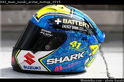 042_team_suzuki_ecstar_motogp_2015.jpg
