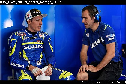 049_team_suzuki_ecstar_motogp_2015.jpg