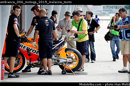ambiance_006_motogp_2015_malaisie_tests.jpg