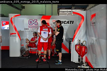 ambiance_035_motogp_2015_malaisie_tests.jpg