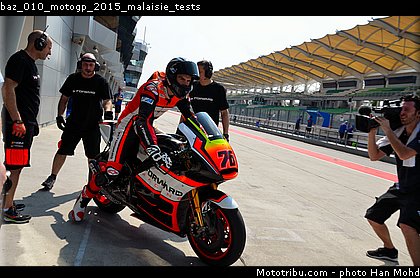 baz_010_motogp_2015_malaisie_tests.jpg