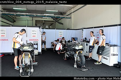 crutchlow_004_motogp_2015_malaisie_tests.jpg