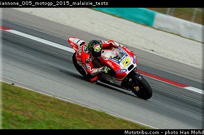 iannone_005_motogp_2015_malaisie_tests.jpg