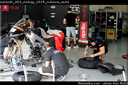melandri_003_motogp_2015_malaisie_tests.jpg