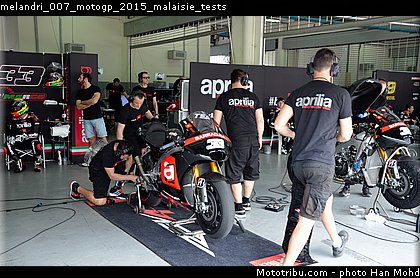 melandri_007_motogp_2015_malaisie_tests.jpg