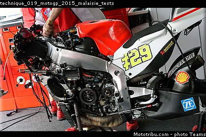 technique_019_motogp_2015_malaisie_tests.jpg