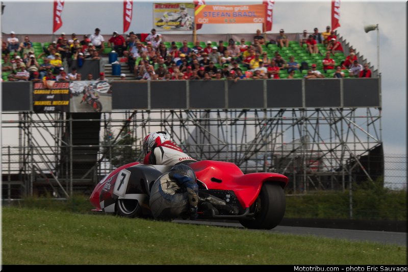 gallerne_philippe__guyot_christophe_004_sidecar_2013_allemagne_sachsenring