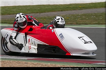 sidecar_delannoy_lavorel_001_fsbk_2013_magny_cours.jpg
