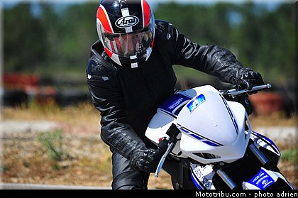 arai_005_ecole_zf_grand_prix_2013_eyguieres.jpg