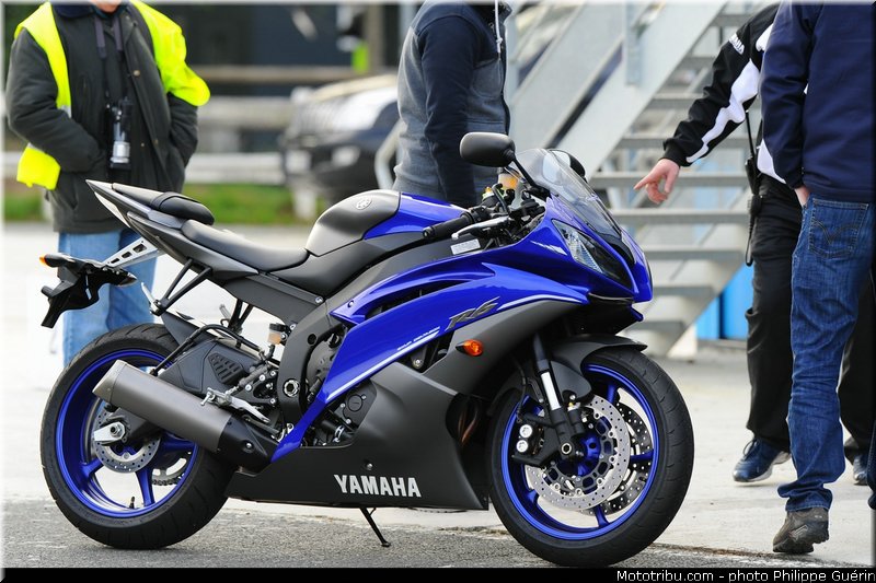 coupe_yamaha_yzf_125_r_2013_finale_carole_001