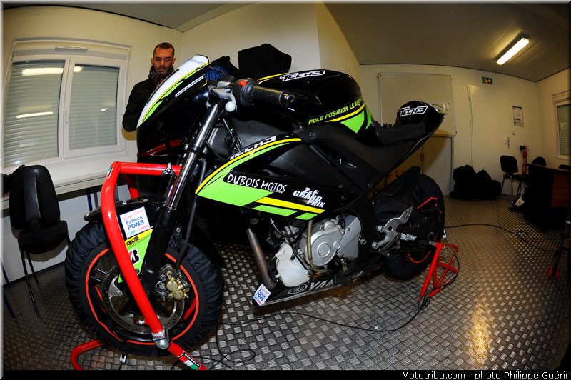 coupe_yamaha_yzf_125_r_2013_finale_carole_012