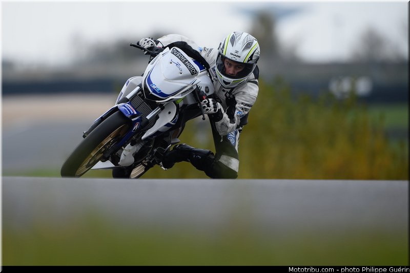 coupe_yamaha_yzf_125_r_2013_finale_carole_043