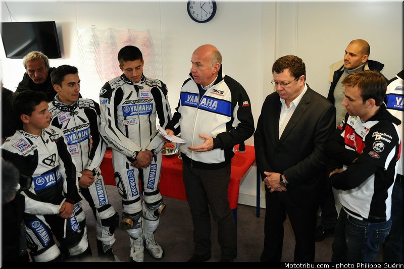 coupe_yamaha_yzf_125_r_2013_finale_carole_055