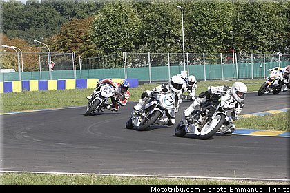 coupe_yamaha_125_zarco_2013_le_mans_52.jpg