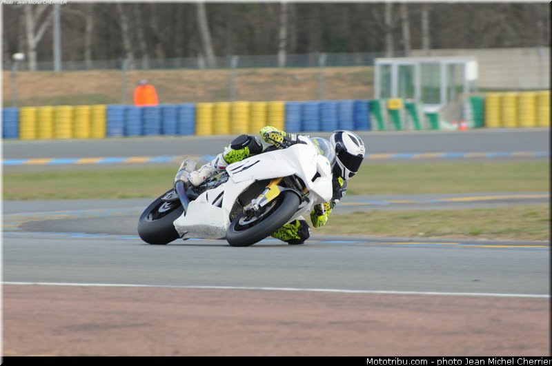 013_essais_pre_le_mans_fsbk_2014