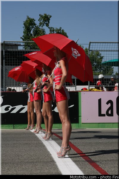 superbike_pit_babe_004_wsbk_2013_italie_imola