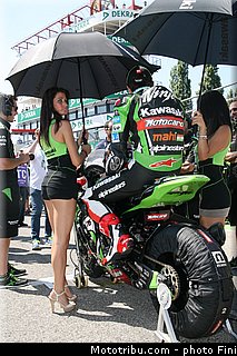 superbike_pit_babe_001_wsbk_2013_italie_imola.jpg