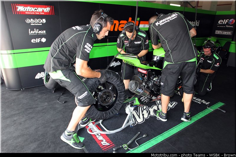 superbike_pit_babe_044_italie_imola_2013