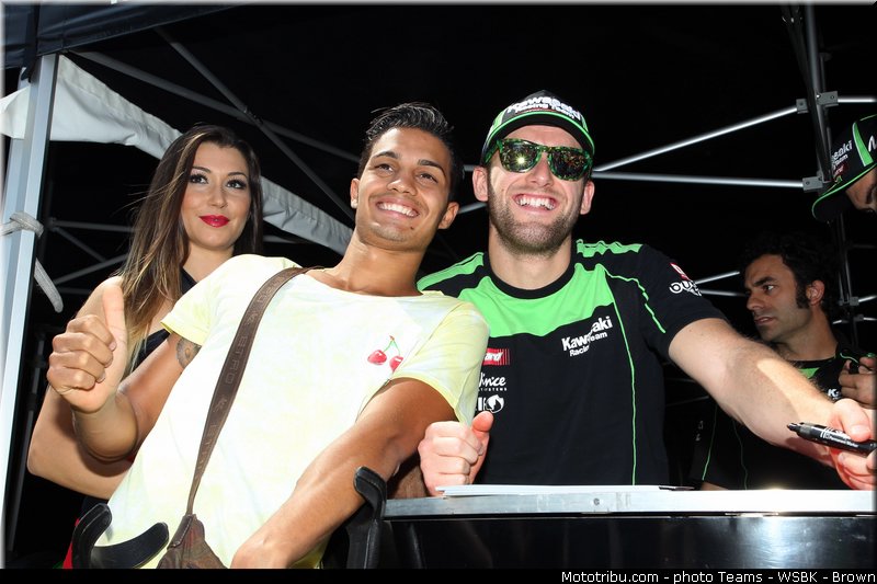 superbike_pit_babe_046_italie_imola_2013