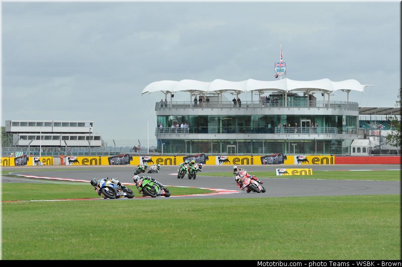 1000stk_001_wsbk_2013_angleterre_silverstone