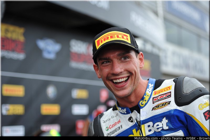 1000stk_barrier_004_wsbk_2013_angleterre_silverstone